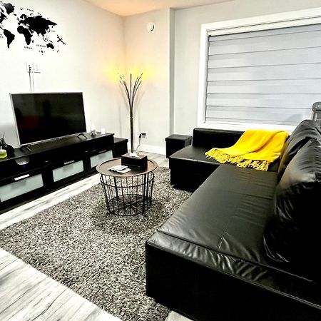 Luxurious & Stylish Two Bedroom Suite, Full Kitchen, Close To Vancouver เดลต้า ภายนอก รูปภาพ